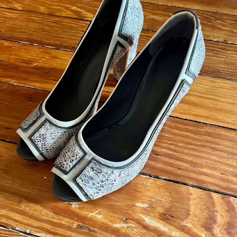 Elegant Gray Peep-Toe Heels